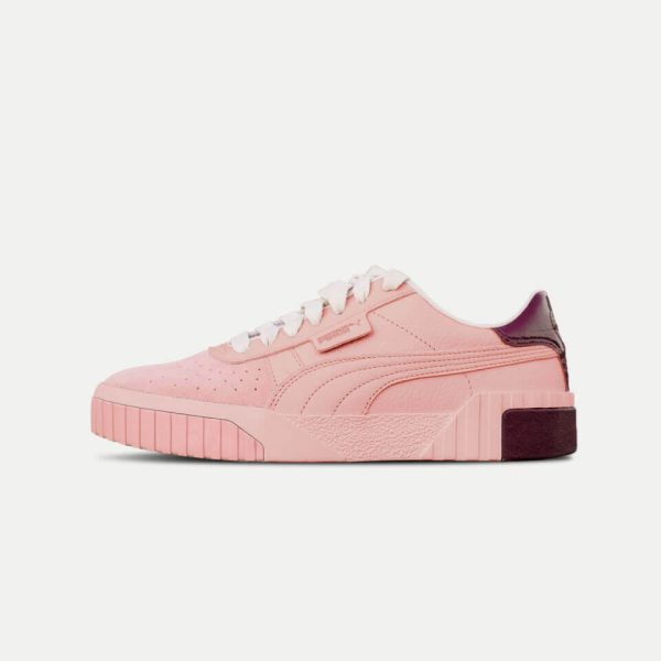 women pink suede
